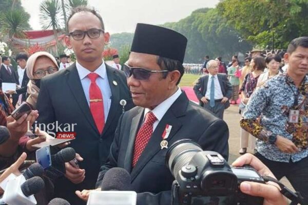 Mahfud MD Minta Usut Tuntas Temuan 12 Senjata Api di Rumah Mentan