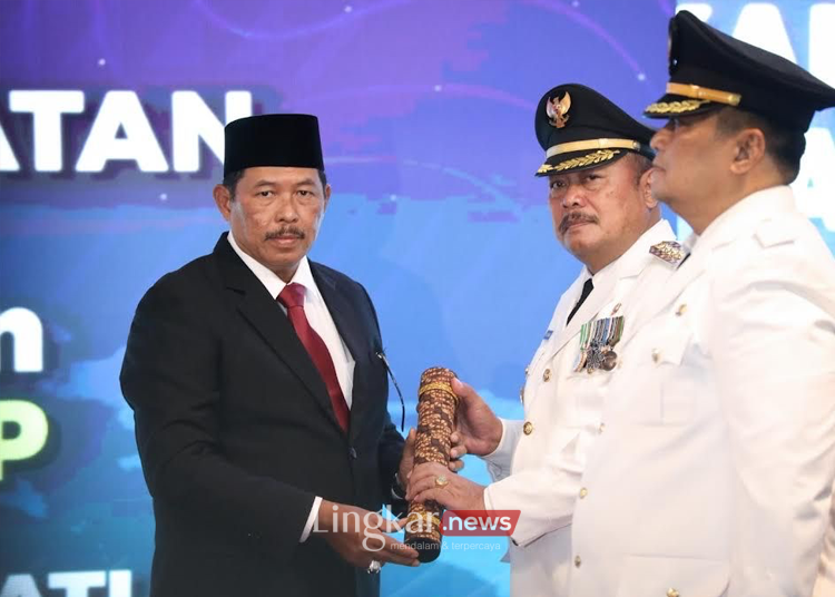 Pemprov Jateng Lantik Penjabat Bupati Pati dan Cilacap