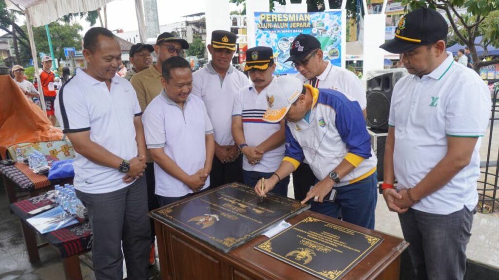 Revitalisasi Alun Alun 1 Jepara Tempat Baru untuk Berkumpul dan Bersantai 1024x576 1