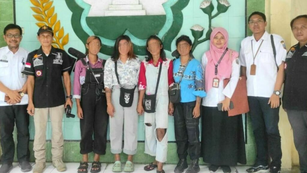 Satpol PP Rembang Amankan 12 Anak Punk 1024x576 1