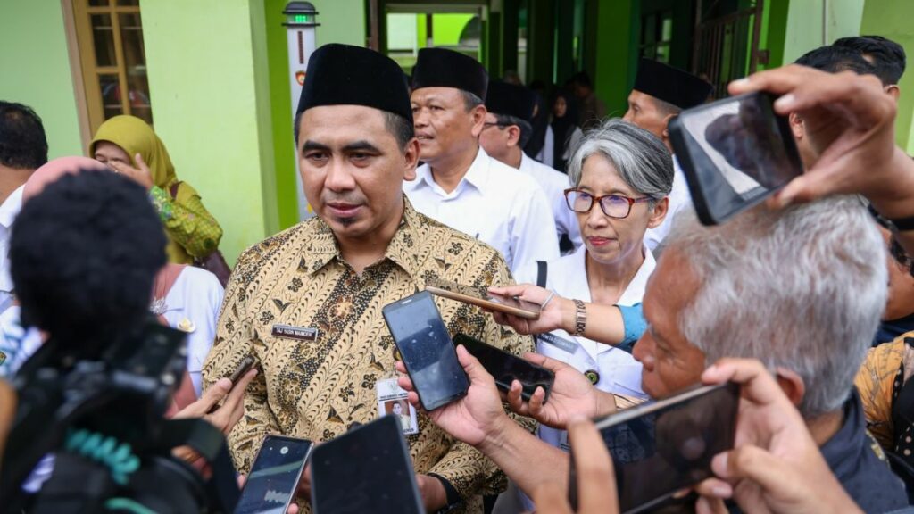 Tekan Pengangguran Wagub Jateng Dorong Sinkronisasi Kurikulum SMK dengan DUDI 1024x576 1