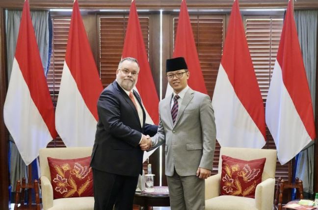 Menlu RI Tegaskan Pentingnya Penyelesaian IC CEPA kepada Dubes Chile