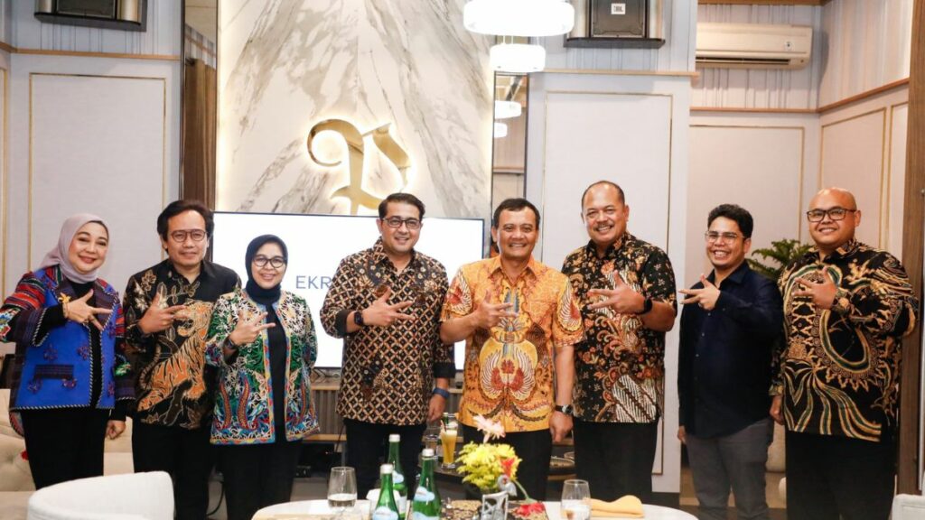 Ahmad Luthfi dan Menparekraf Bahas Sinergi Majukan Ekonomi Kreatif Jawa Tengah 1024x576 1