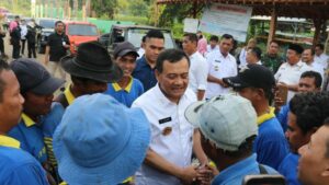 Desa Penggarit Jadi Role Model Pengelolaan Sampah Berbasis Desa Gubernur Jateng Kalau Desa Bisa Selesai Itu Masalah Sampah 1024x576 1