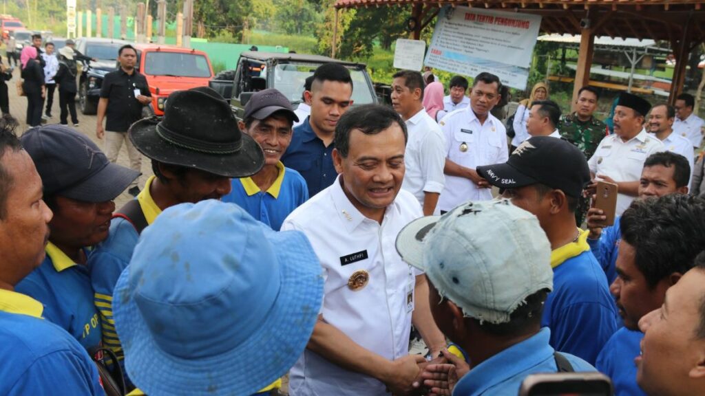 Desa Penggarit Jadi Role Model Pengelolaan Sampah Berbasis Desa Gubernur Jateng Kalau Desa Bisa Selesai Itu Masalah Sampah 1024x576 1