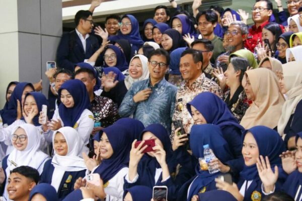 Jateng Tertinggi se-Indonesia, 2 Juta Warganya Ikut Cek Kesehatan Gratis 8 Jateng Tertinggi se Indonesia 2 Juta Warganya Ikut Cek Kesehatan Gratis 1024x576 1