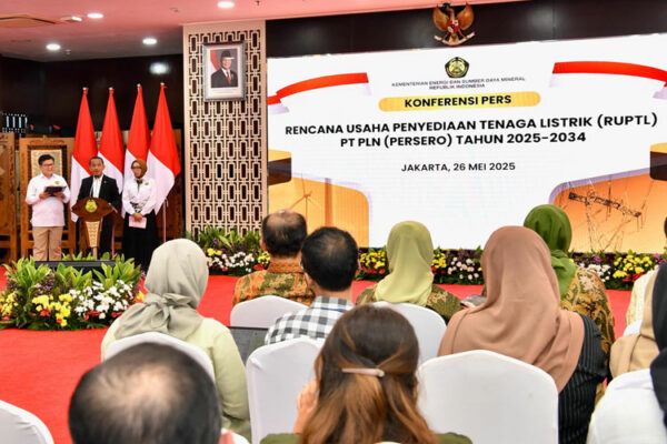 PLN Siap Listriki 780 Ribu Rumah Lewat Program Lisdes 2025–2029 di RUPTL Baru