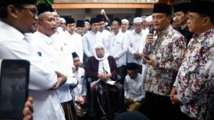 Pemakaman Hj Djamilah Baidhowi di Lasem Dihadiri Tokoh Tokoh Besar Jawa Tengah 1024x576 1