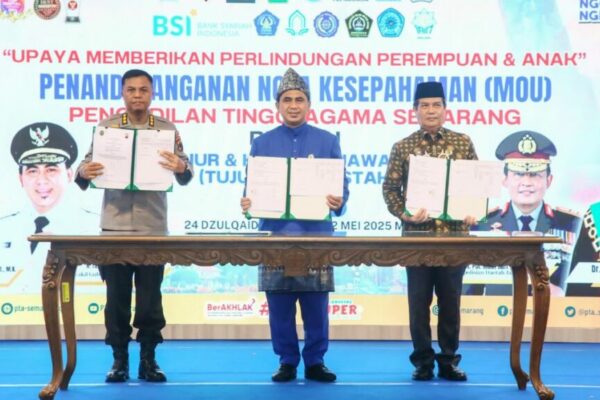 Pemprov Jateng Teken MoU Perlindungan Perempuan dan Anak Bareng 17 Lembaga 1024x576 1