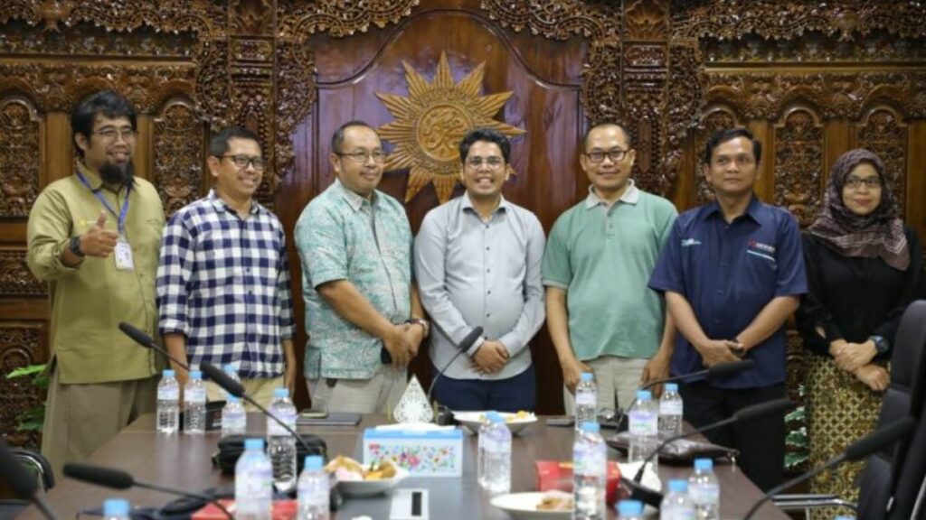 100 Hari Kerja LuthfiE28093Yasin Tuai Apresiasi Ombudsman Respons Cepat Masalah Tuntas 1024x576 1