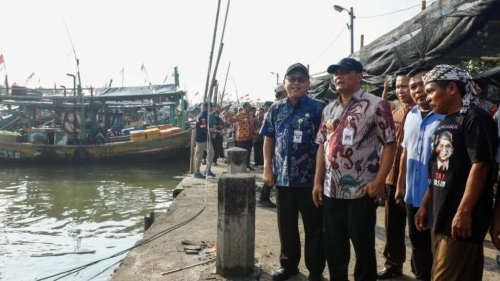 Ahmad Luthfi Tinjau Pengerukan Muara Asemdoyong Nelayan Sambut Langkah Cepat Pemprov 1024x576 1