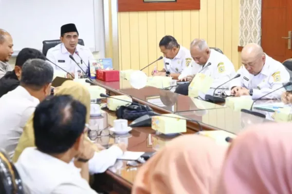 Jateng Targetkan Pembangunan Hybrid Sea Wall Dimulai Oktober 2025 Tangani Rob di Demak 1024x576 1