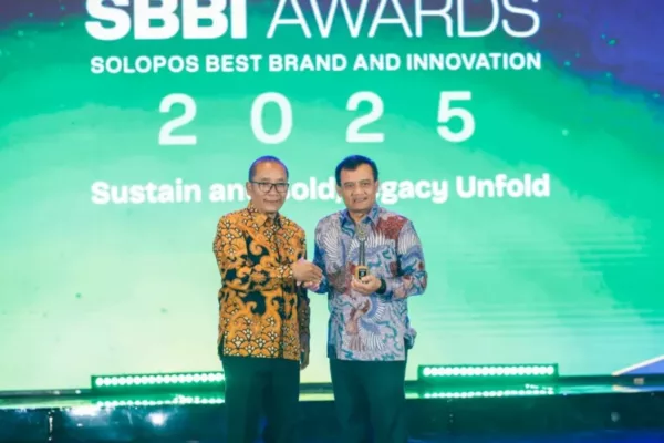 Gubernur Jateng Ahmad Luthfi Raih 1024x576 1
