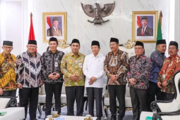 Wakil Gubernur Jawa Tengah Taj Yasin beraudiensi dengan dengan Menteri Agama RI Nasaruddin Umar di Kantor Kementerian Agama pada Kamis 1024x576 1