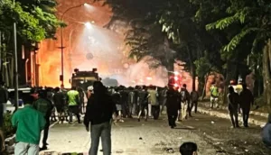 Demo di Brimob Kwitang Tembakan Gas Air Mata vs Bom Molotov