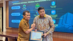 Pemprov Jateng Raih Penghargaan Nasional Program Perumahan Terbaik 1024x576 1