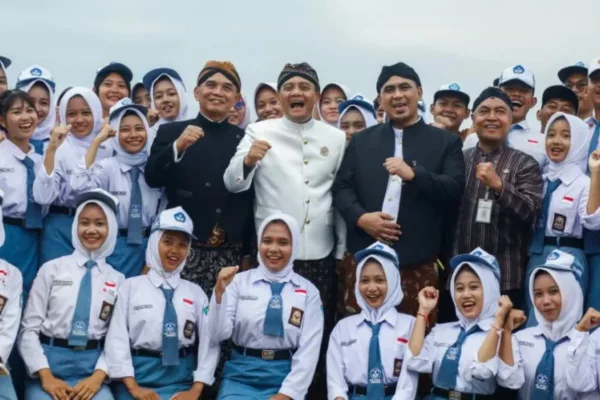 Zulkifli Gayo Gubernur Luthfi dan Wagub Gus Yasin Pemimpin Substansial Fokus Dampak Bagi Masyarakat 1024x576 1