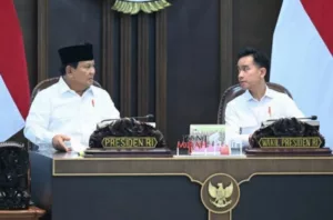 Gibran Dampingi Prabowo Pimpin Sidang Kabinet Bahas Stabilitas