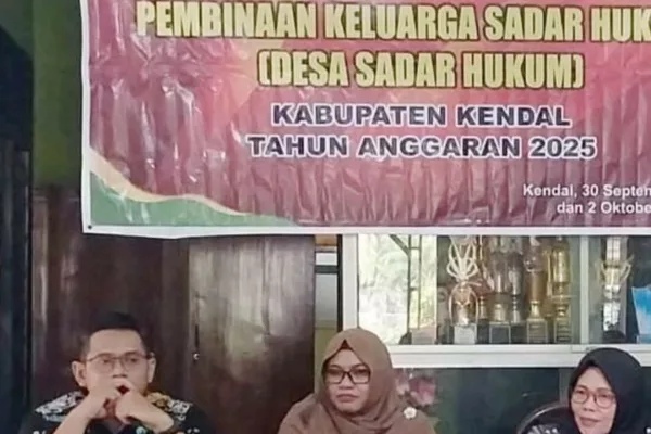 Penyuluh Kemenkum Jateng Bina Kadarkum dan Posbankum Desa di Kendal