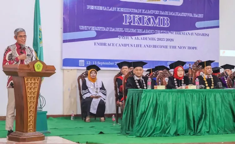 Sekda Jateng Ajak Mahasiswa Undaris Fokus Kuliah dan Tunda Pernikahan