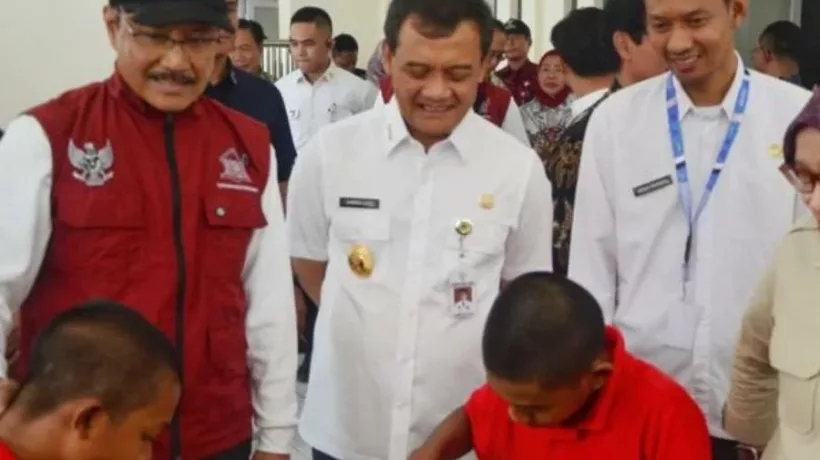 Gubernur Jateng: Sekolah Rakyat Solutif Atasi Kemiskinan di Wilayah Ini 1 Gubernur Jateng Sekolah Rakyat Solutif Atasi Kemiskinan di Wilayah Ini