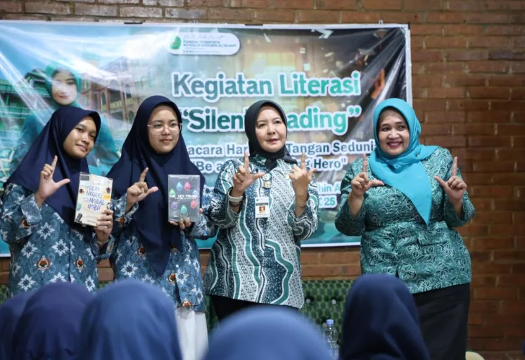 TP PKK Jateng Ajak Santri Jadi Pahlawan Cuci Tangan Pakai Sabun 1 image 14