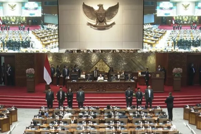 Rapat Paripurna DPR setujui hasil uji kelayakan calon anggota KY