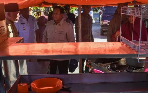 Kemensos Dirikan Dapur Umum di 30 Titik Bantu Korban Bencana Sumatera