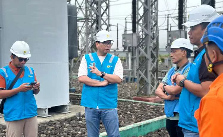Komitmen PLN Menjaga Listrik Tetap Menyala di Musim Nataru