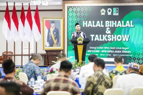 Taj Yasin Dorong HIPKA Perkuat Ekonomi Syariah di Jawa Tengah 1024x683 1