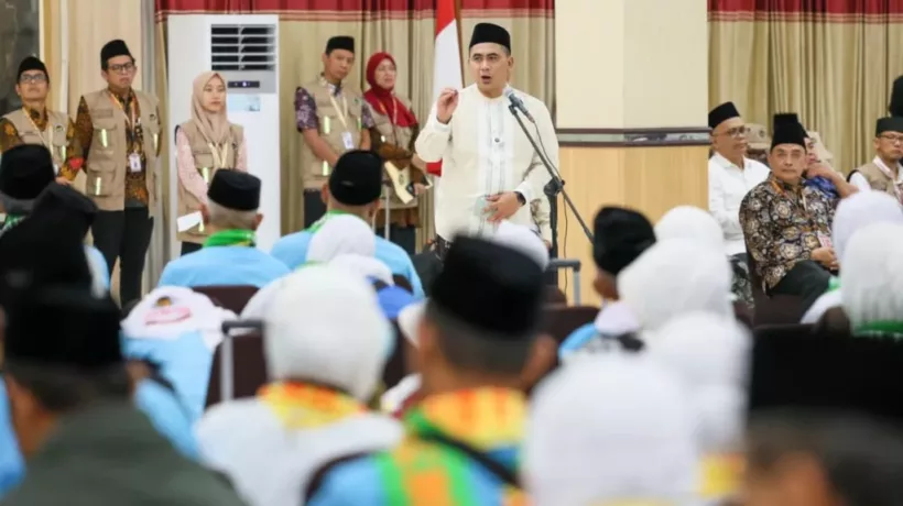 Taj Yasin Lepas Kloter Pertama Haji 2026 Asal Jateng dari Embarkasi Solo 1024x683 1