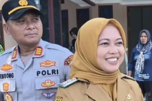 Pemkab Blora Bantu Sambungan Listrik 25 Keluarga di Banjarejo