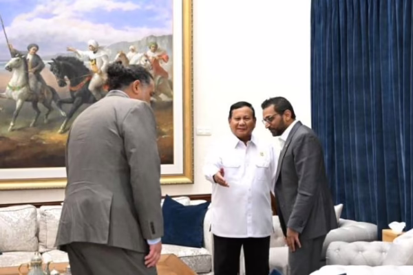Perkuat Kerja Sama Repatriasi Artefak Presiden Prabowo Temui Direktur FBI USA