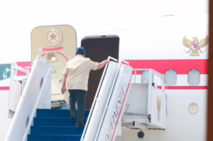 Prabowo Bertolak ke Kalimantan Tinjau Penanganan Karhutla