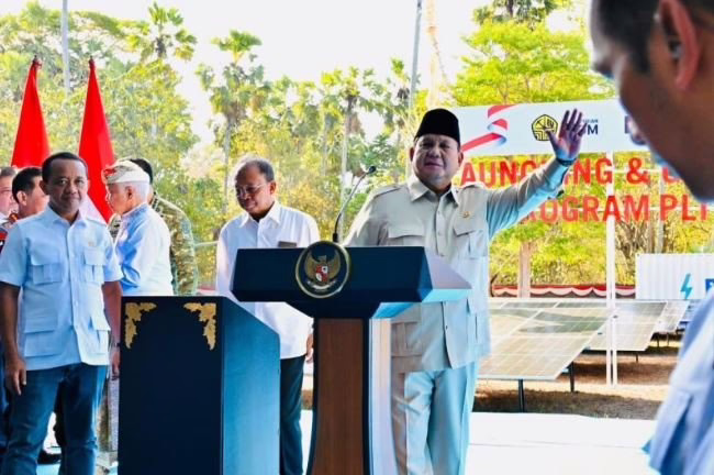 Prabowo Tegaskan Negara Hadir Hadapi Bencana dan Karhutla